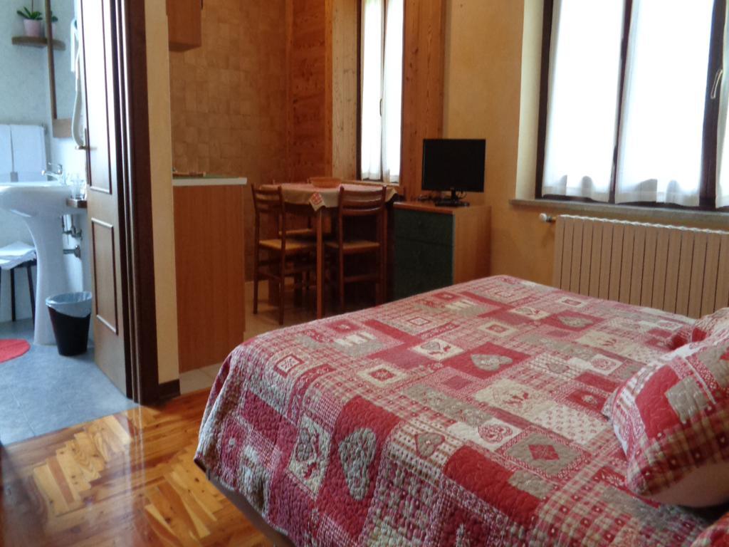 Mont Gele Ξενοδοχείο Ollomont Εξωτερικό φωτογραφία